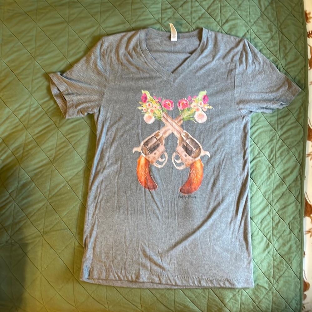 Western Graphic Tee with Flowers coming out of revolvers- Size S